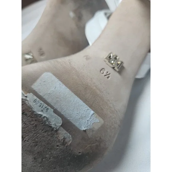 Badgley Mischka Kim Heeled Sandal Soft White Satin Women's 6.5 Wedding Prom Nice - Picture 10 of 10